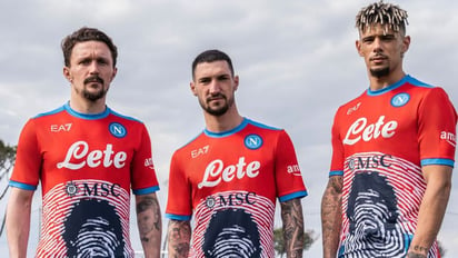 Chucky Lozano: Napoli presentó nueva camiseta en homenaje a Diego Armando Maradona