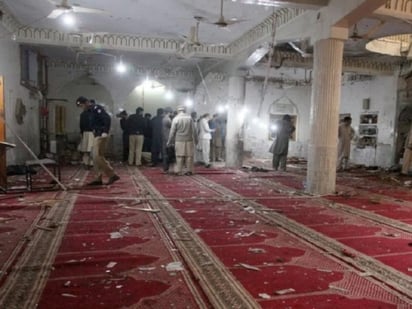 Atentado contra una mezquita en Pakistán deja 56 muertos y 194 heridos