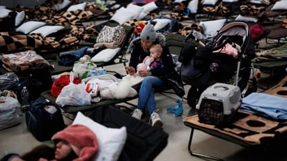 De salón de bodas a centro de acogida de refugiados: 'Queremos ir a España'