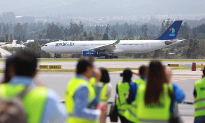 Aterriza en Ecuador el segundo vuelo humanitario con evacuados desde Ucrania