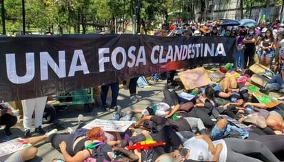 Miles de salvadoreñas claman justicia por desaparecidas y feminicidios