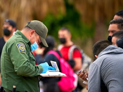 La Patrulla Fronteriza detuvo a 2,438 indocumentados y 17 contrabandistas en un solo fin de semana