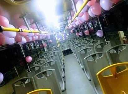 Camión en León es decorado y se hace viral; 'Feliz Día de la Mujer'