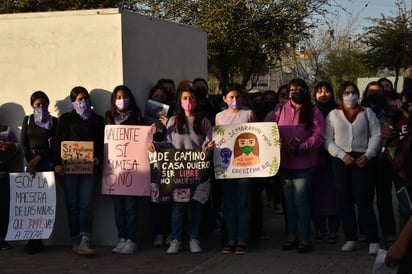 Feministas de Monclova se reúnen para conmemorar el Día Internacional de la Mujer