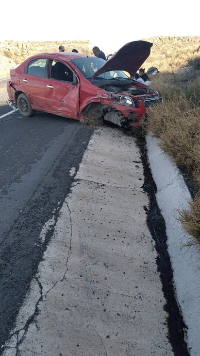 Choque en la Federal 53 Monclova - Monterrey movilizó a cuerpos de rescate           