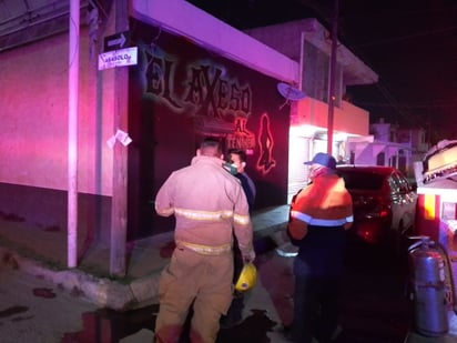 Bar Tenampa de Monclova se incendia al parecer por un corto circuito