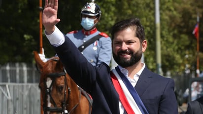 Gabriel Boric asume como el presidente más joven de la historia de Chile