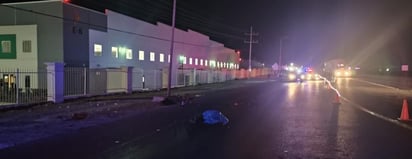 Motociclista fallece tras impactarse contra tráiler en Saltillo