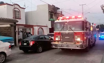 Bomberos controlan incendio en cocina