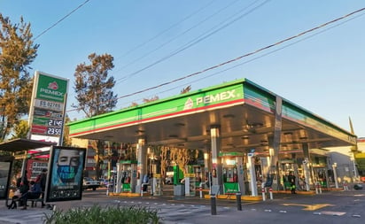 Profeco presume que México vende la gasolina más barata en el mundo