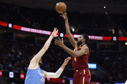 Novato Evan Mobley se  luce en triunfo de los Cavaliers ante Clippers