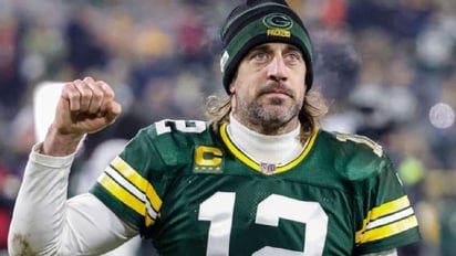 Nuevo acuerdo de Aaron Rodgers con Green Bay Packers incluye $150 millones en primeros tres años