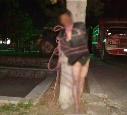 Amarran a hombre en un árbol tras intentar robar en Tezontepec