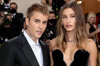 Hailey Bieber reaparece después de susto por aparente ictus, asistió a concierto de Justin