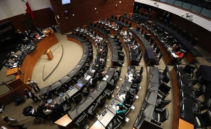 Senado inicia debate de reforma que permite propaganda de revocación