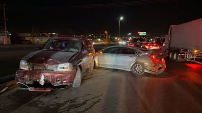 Tres lesionados deja aparatoso accidente en la colonia Héroes del 47