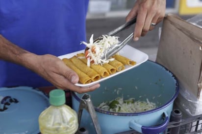 Semana santa 'golpea' la tradición de los tacos de olla en Monclova