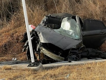 Cierran carretera de Eagle Pass a Carrizo Springs por fuerte choque