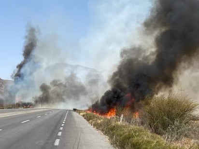 Incendio sorprende a familias que disfrutaban el puente vacacional