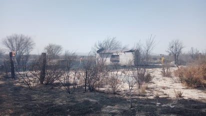 Bomberos de Castaños sofocan incendios de maleza