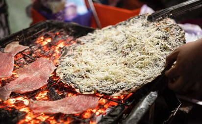 Las tortillas doraditas de CDMX también se llaman tlayudas