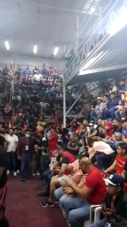 Arena Coliseo rompe el aforo y podría tener consecuencias