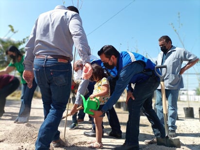 Programa ‘Monclova Verde’ da inicio en la colonia Ampliación Elsa Hernández