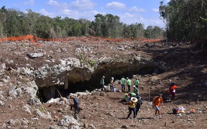 Activistas denuncian posibles socavones en Tren Maya, tras descubrimiento de cuevas