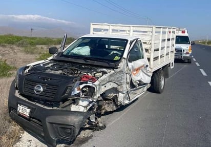 Encontronazo de camionetas en la carretera Monclova-Monterrey