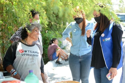 ENTREGA DIF COMIDA Y  COLECTA A FAMILIA 