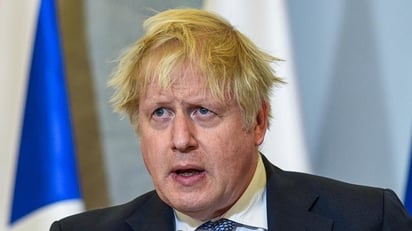 Boris Johnson se posiciona contra mujeres transgénero en el deporte femenino