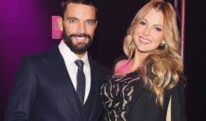 Julián Gil lamenta que Marjorie de Sousa no lo deje ver a su hijo