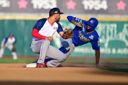 Tecolotes y Acereros empatan 4-4 con destacada actuación de Keon Broxton 