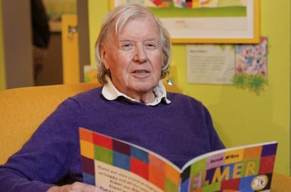 Fallece el escritor David McKee, el padre del elefante de colores 'Elmer'