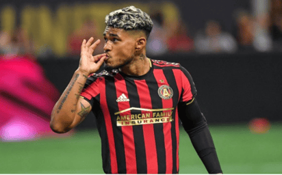 Josef Martínez, entre seis y ocho semanas de baja tras operación de rodilla