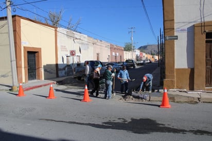 En Centro Histórico de Cuatro Ciénegas construyen rampas