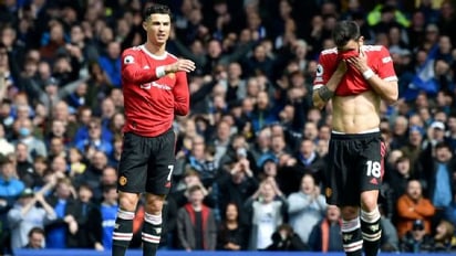 Manchester United sigue en caída libre y se aleja de los puestos de Champions