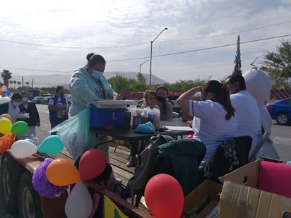 La Clínica 84 del IMSS realizó desfile de vacunación en colonias de la zona