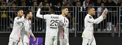 ¡Magia parisina! PSG aplasta con tres asistencias de Messi y tripletes de Neymar y Mbappé