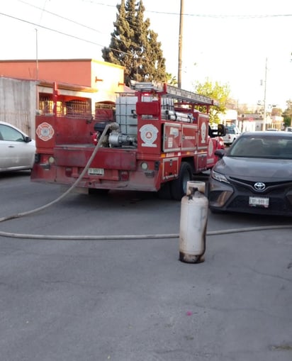 Perro derriba tanque de gas y provoca flamazo en la colonia Obrera Sur