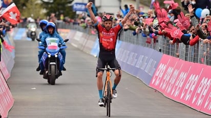 Damiano Caruso rey del Etna y del Giro de Sicilia