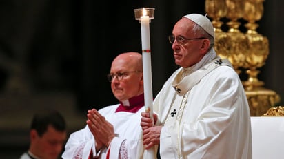 El papa renuncia a oficiar la Vigilia Pascual por su dolor en la rodilla