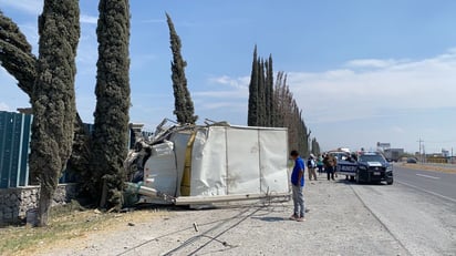 Conductor se queda dormido al volante choca y vuelca en la 57