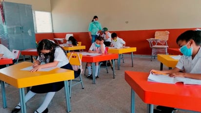 Se inician a medias clases presenciales en la educación pública de Honduras