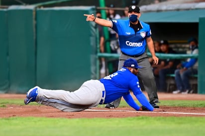 Acereros termina su pretemporada con un juego explosivo y vence a Saraperos 12-4