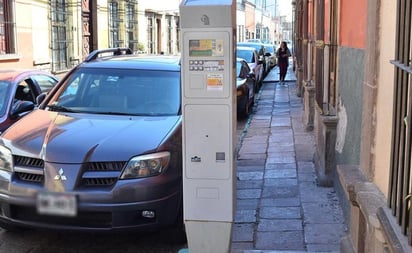 Denuncian abuso de franeleros en calles de SLP, cobran hasta 50 pesos