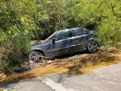 Automovilista cae al Río Monclova