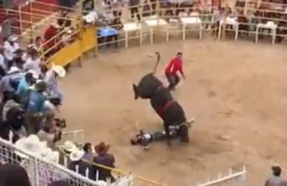 VIDEO: Toro pisa en repetidas ocasiones a jinete