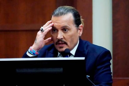 Johnny Depp insiste en que fue víctima de violencia doméstica