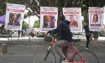 INE ordena retirar material alusivo a frase 'traidores a la patria'